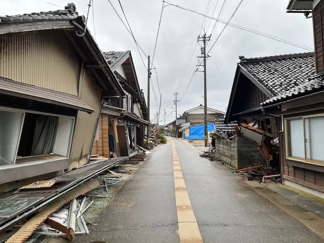 能登半島地震で被害を受けた町並み
